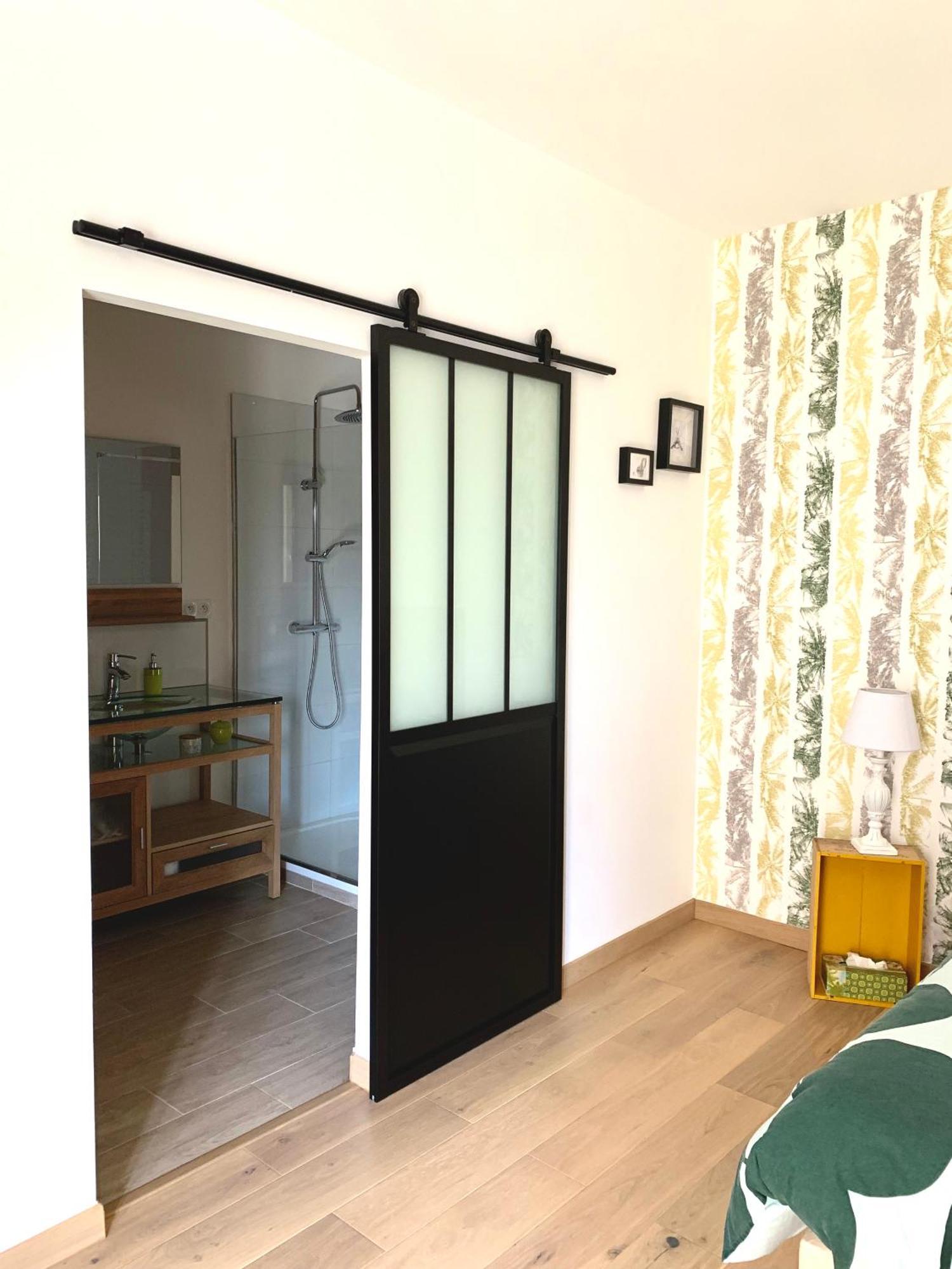 Bed and Breakfast Atelier des Vidaux à Saint-Aunes Chambre photo